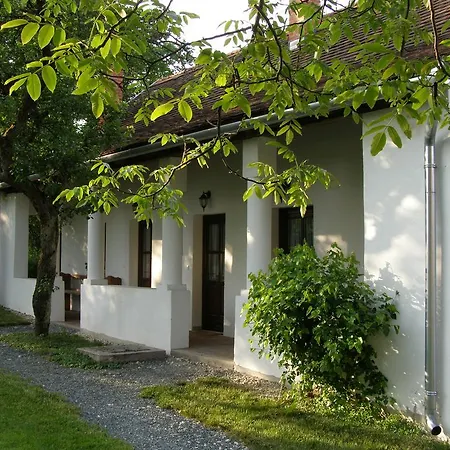 őrségi Tornácos Vendégház